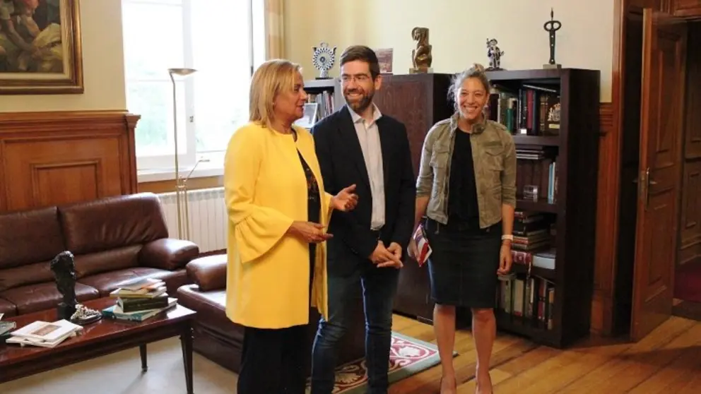 Carmela Silva, Pablo Fern&aacute;ndez e Luc&iacute;a Pedroso, no Pazo Provincial.