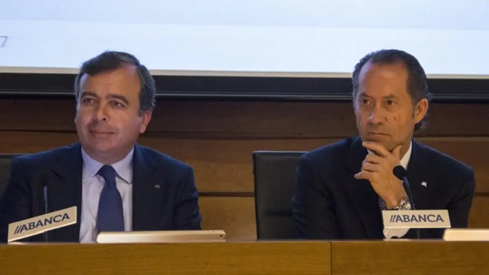 Francisco Botas y Juan Carlos Escotet, en la presentaci&oacute;n de los resultados del semestre.
