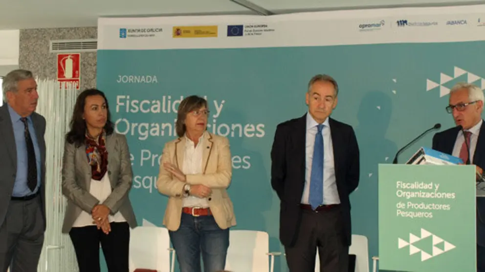 Presidente de Opromar, Claudino Gonz&aacute;lez Covelo; alcaldesa de Mar&iacute;n, Mar&iacute;a Ramallo; conselleira do Mar, Rosa Quintana; presidente de la Autoridad Potuaria de Mar&iacute;n, Jos&eacute; Benito Su&aacute;rez, y gerente de Opromar, Juan Mart&iacute;n Fragueiro.