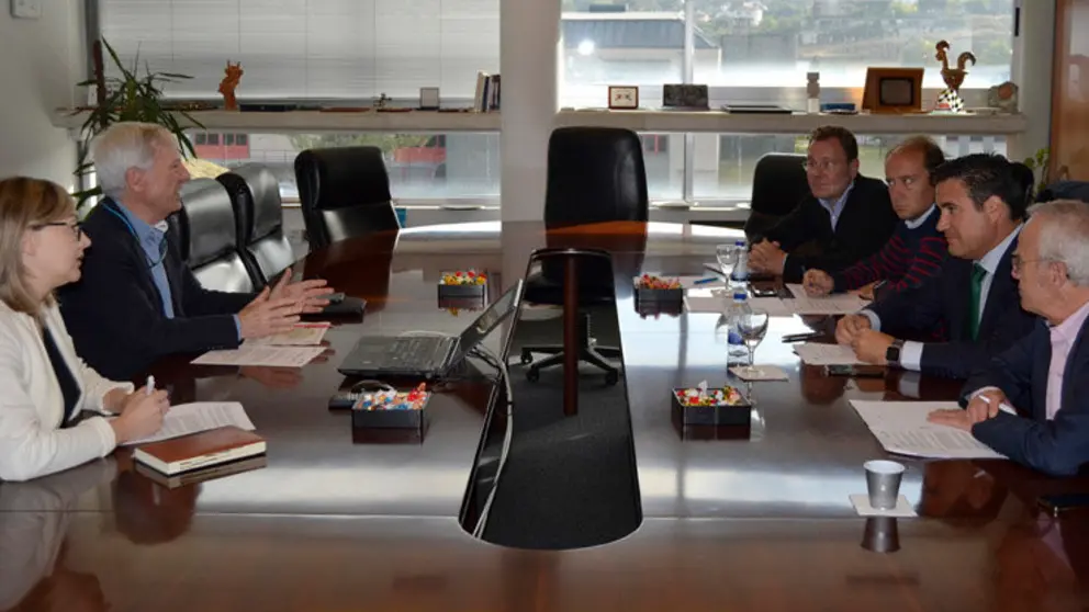 Reuni&oacute;n de los organizadores del 8&ordm; Sal&oacute;n del Autom&oacute;vil en Expourense.