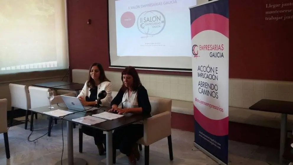 La presidenta de Empresarias Galicia, Susana P&eacute;rez, y la secretaria, Paula Su&aacute;rez, presentaron el II Sal&oacute;n.