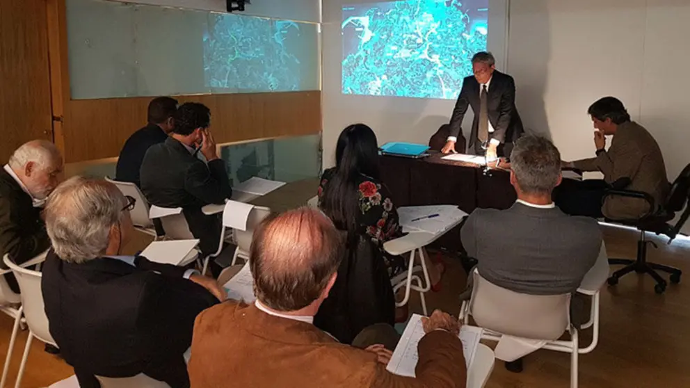 El equipo de la Autov&iacute;a de acceso a A Coru&ntilde;a explic&oacute; el proyecto al jurado del Premio San Telmo.