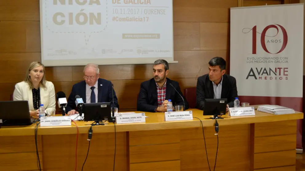 Emma Gonz&aacute;lez, Manuel Doval, , en la presentaci&oacute;n del 5&ordm; Foro da Comunicaci&oacute;n.