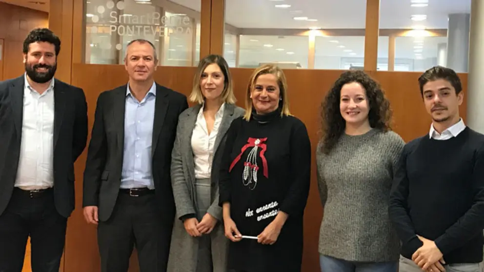 La presidenta de la Diputaci&oacute;n de Pontevedra visit&oacute; la oficina SmartPeme de Vigo.