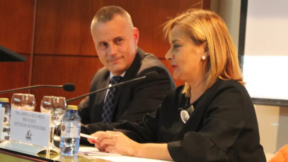 Jorge Cebreiros y Carmela Silva, quien clausur&oacute; la asamblea de la CEP.