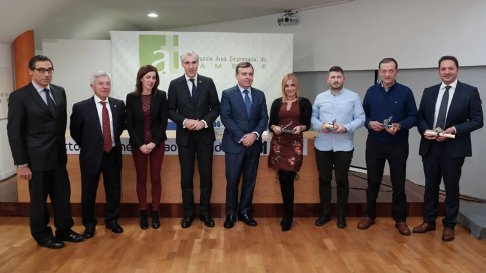 Acto de homenaxe a catro empresas que levan 25 anos instaladas no pol&iacute;gono do Tambre.
