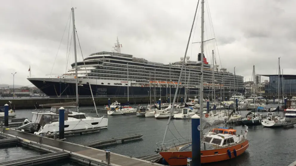 El "Queen Victoria" cerr&oacute; las escalas de 2017 en el puerto coru&ntilde;&eacute;s.
