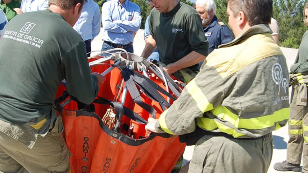 Os interesados poder&aacute;n acreditarse, entre outras profesi&oacute;ns, en extinci&oacute;n de incendios e salvamento; tanatopraxia; e operaci&oacute;ns de vixilancia e extinci&oacute;n de incendios forestais e apoio a continxencias no medio natural e rural.