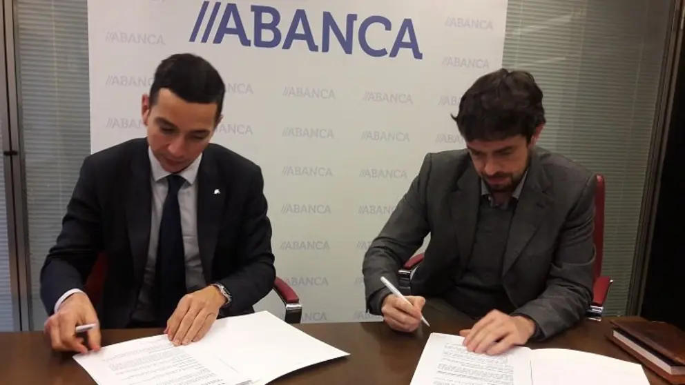 Javier Soto y Fernando L&oacute;pez Mera firmaron el convenio.