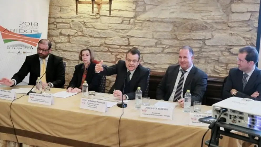 Presentaci&oacute;n del V Congreso Nacional de &Aacute;ridos en Santiago.
