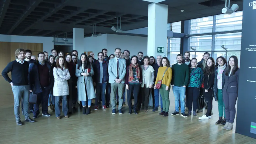 Asistentes al bioalmorzo sobre patentes organizado por Bioga y Gain en el CIMUS de la USC.