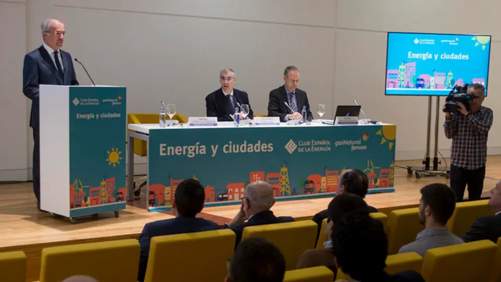 Acto de presentaci&oacute;n de libro "Energ&iacute;a y Ciudades". /X.CRESPO.