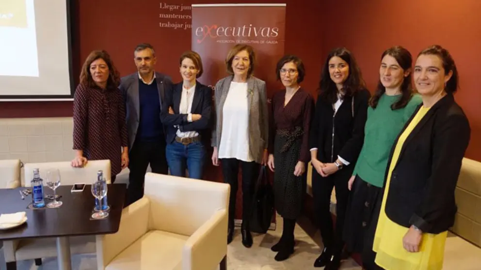Participantes en el foro sobre brecha salarial organizado por Executivas en C&iacute;rculo de Empresarios de Galicia, en Vigo.