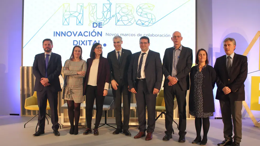 Participantes en la jornada 'Hubs de Innovaci&oacute;n Digital. Nuevos marcos de colaboraci&oacute;n' en la Cidade da Cultura de Santiago.