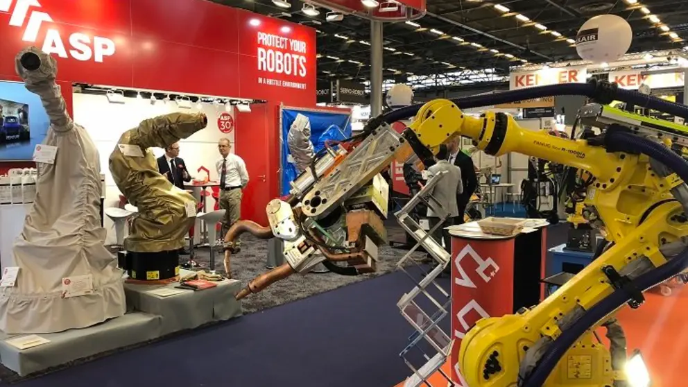 Un stand de la feria Midest de Par&iacute;s.