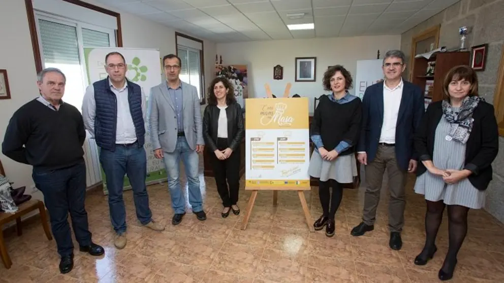 As alcaldesas de Oia, Tomi&ntilde;o e O Rosal e os alcaldes de Baiona e A Guardia, as&iacute; como concelleiros de Baiona e Mos participaron na presentaci&oacute;n.