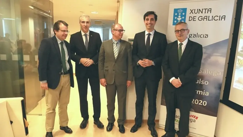 Firma del acuerdo entre Xunta, Acluxega y EnergyLab.