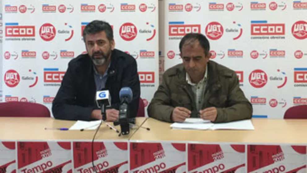 Ram&oacute;n Sarmiento, secretario xeral de CCOO en Galicia, e Jos&eacute; A. G&oacute;mez, secretario xeral de UGT-Galicia, na presentaci&oacute;n das manifestaci&oacute;ns do Primeiro de Maio.