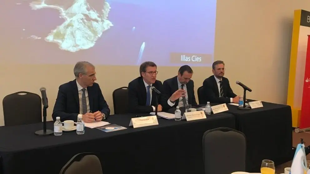 Francisco Conde, Alberto N&uacute;&ntilde;ez-Feij&oacute;o, Luis Fern&aacute;ndez-Cid y Antonio Basagoiti, en el foro "Oportunidades de inversi&oacute;n en Galicia", en Ciudad de M&eacute;xico.
