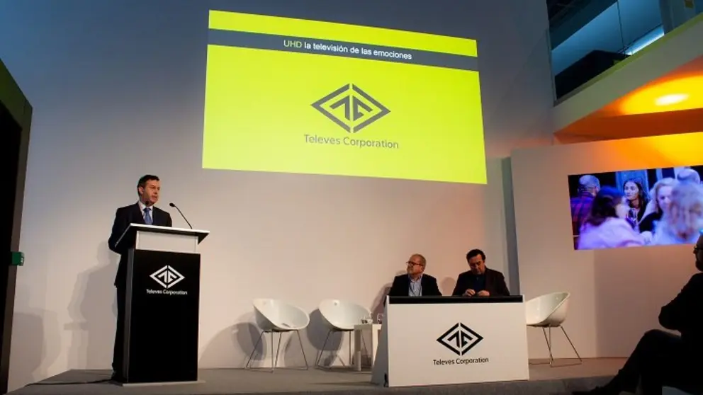 De izuierda a derecha, Santiago Rey, Pere Vila y Juan Manuel Hidalgo.