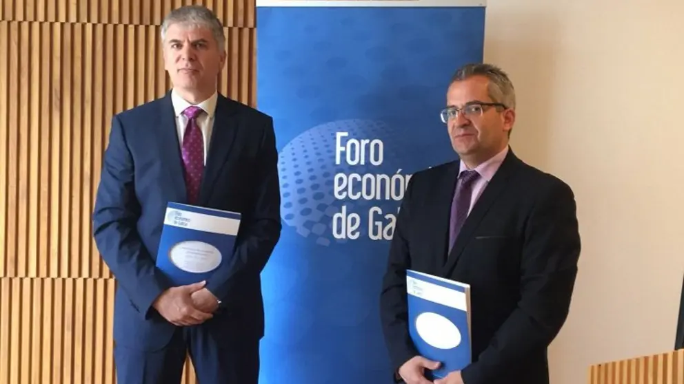 Santiago Lago y Patricio S&aacute;nchez presentaron la previsi&oacute;n de crecimiento del PIB gallego realizada por el Foro Econ&oacute;mico de Galicia./DUVI.