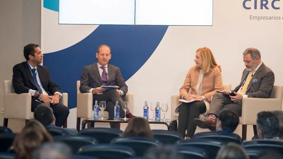 Mesa inaugural del Congreso, con Diego Mara&ntilde;a, Juan Cividanes, Aurea Rold&aacute;n y Alberto Garc&iacute;a-Ramos.