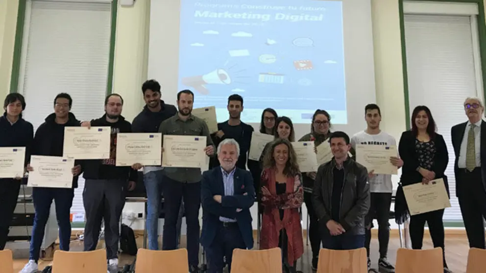 Participantes en el curso de marketing digital promovido por Inorde y Fundaci&oacute;n Incyde en Barbad&aacute;s (Ourense).