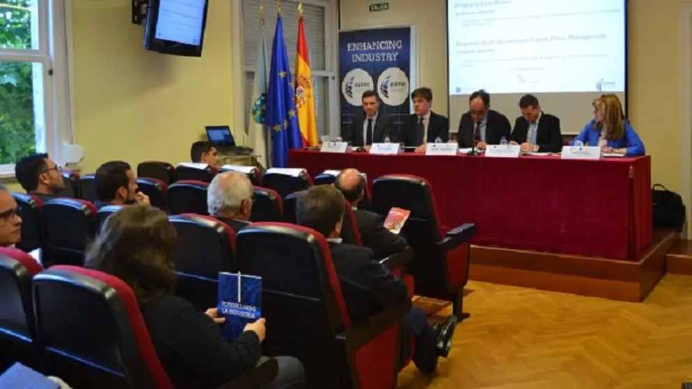 De de izquierda a derecha: Pablo Fidalgo
(Director de Proyectos de Asime), Ram&oacute;n Garc&iacute;a (Director de
Innovaci&oacute;n y Proyectos CEL y Director General CITET), August
Casanovas (Socio Fundador del INSTITUTO LEAN
MANAGEMENT), Alejandro Est&eacute;vez (Supply Chain Manager de
Genesal Energy) y Maite G&oacute;mez (Directora del Master en Supply
Chain Management de Galicia Business School.