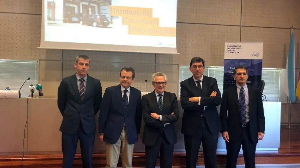De izquierda a derecha, Alberto Zalvide, &Aacute;ngel Bernardo Tahoces, Luis Moreno, Jos&eacute; Manuel Cores y Jos&eacute; Delf&iacute;n P&eacute;rez.