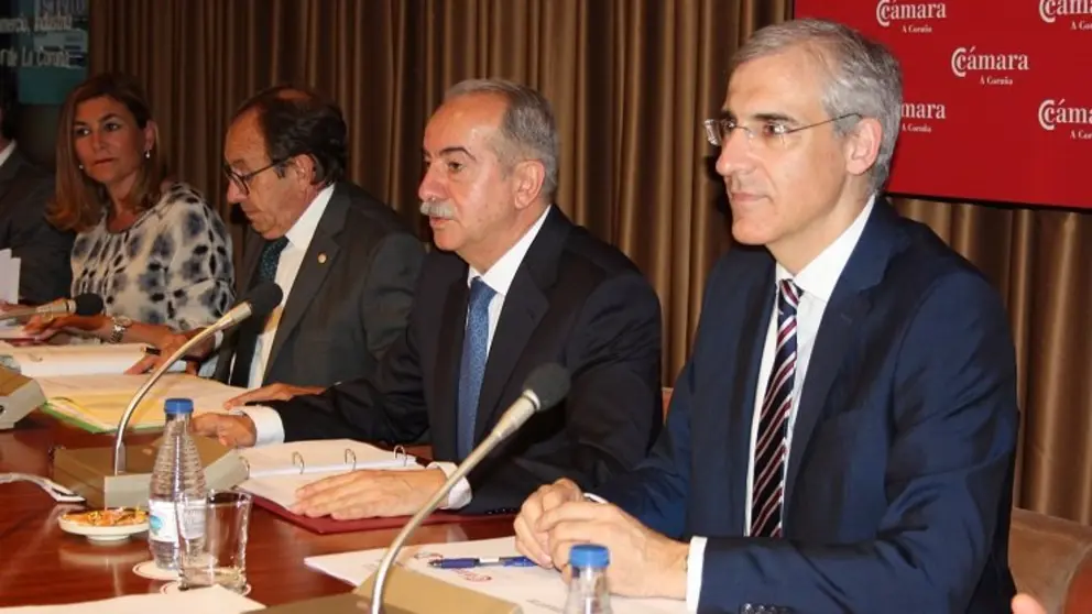 En primer t&eacute;rmino, Antonio Couceiro y Francisco Conde, en la C&aacute;mara de A Coru&ntilde;a.