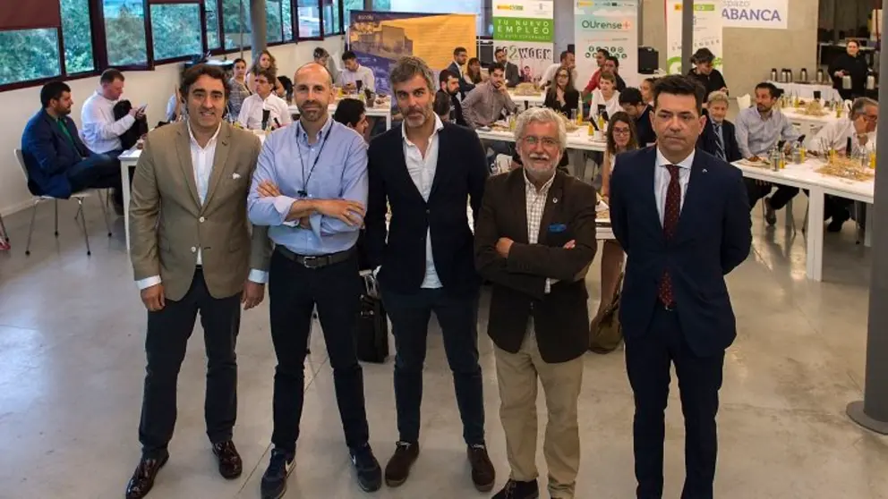 Pumar, Meg&iacute;as, Garc&iacute;a, Fern&aacute;ndez y Romero, en el 'StartUp Caf&eacute;" de Ourense./A.PAZ.