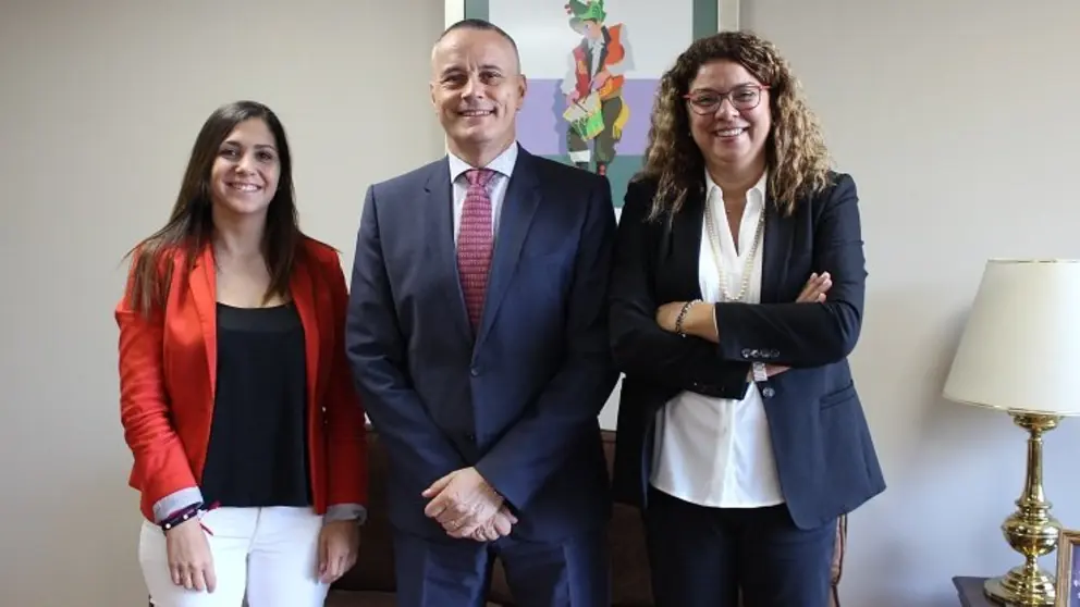 Susana P&eacute;rez, Jorge Cebreiros y Mar Ferrero, en su reuni&oacute;n en la sede de la CEP.