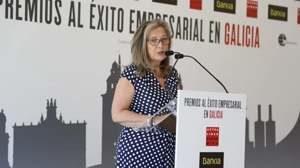 La delegada de Zona Franca, Teresa Pedrosa, recogi&oacute; el premio de V&iacute;aGalicia.