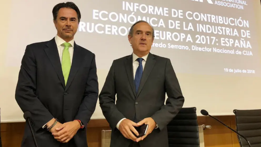 Alfredo Serrano y Enrique Losada presentaron el Informe de contribuci&oacute;n econ&oacute;mica de la industria de cruceros.