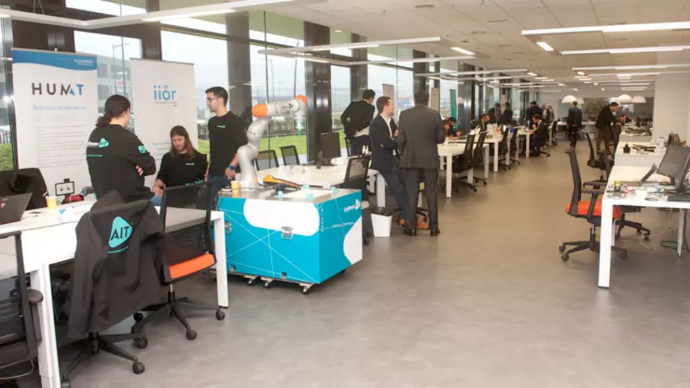 Participantes en Business Factory Auto.