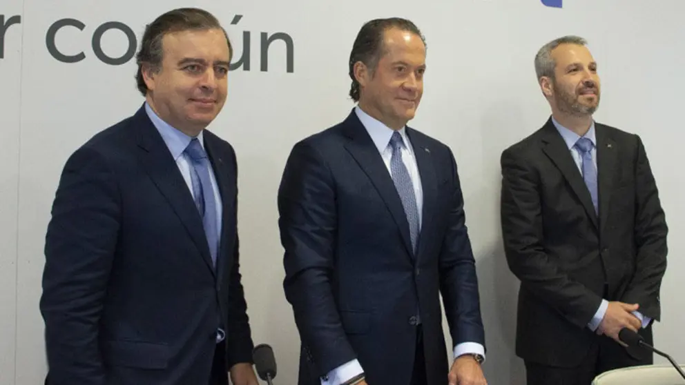 Francisco Botas, Juan Carlos Escotet y Alberto de Francisco.