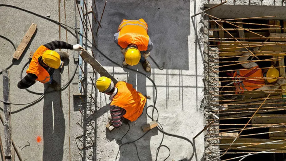 La ocupaci&oacute;n subi&oacute; en la construcci&oacute;n y los servicios.