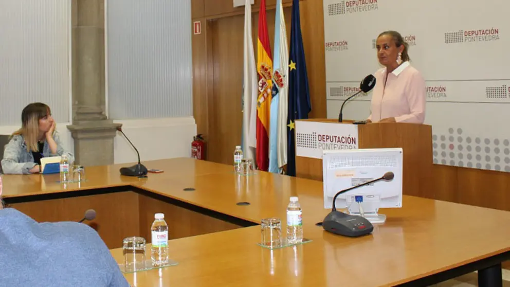 Carmela Silva, na rolda de prensa trala Xunta de Goberno da Deputaci&oacute;n de Pontevedra.