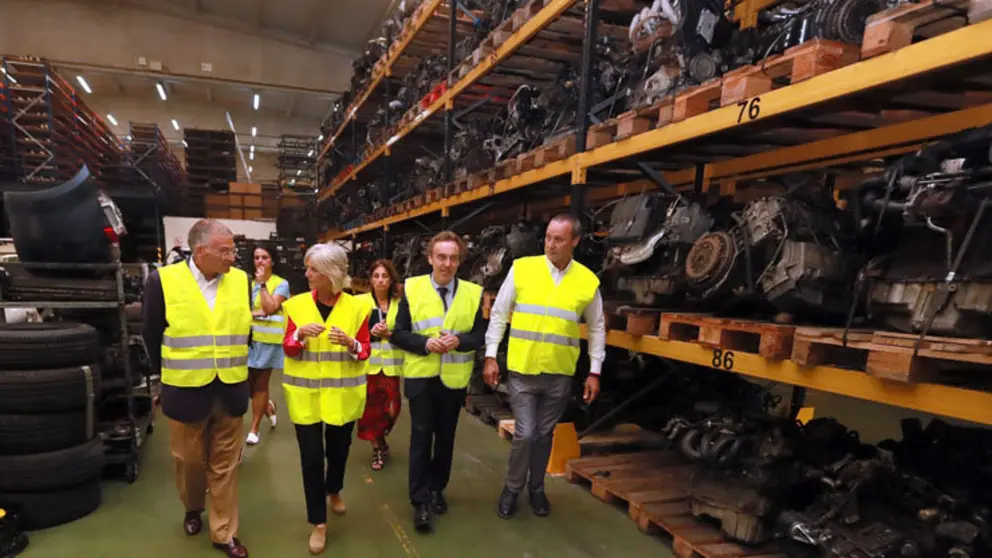 Covadonga Toca na s&uacute;a visita ao centro especial de emprego Trameve.