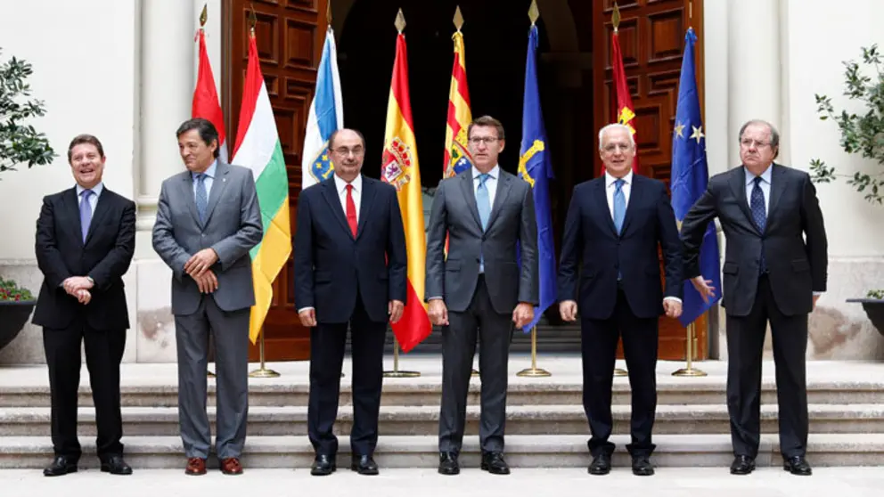 Emiliano Garc&iacute;a-Page, Javier Fern&aacute;ndez, Javier Lamb&aacute;n, Alberto N&uacute;&ntilde;ez Feij&oacute;o, Jos&eacute; Ignacio Ceniceros y  /L.CORREAS