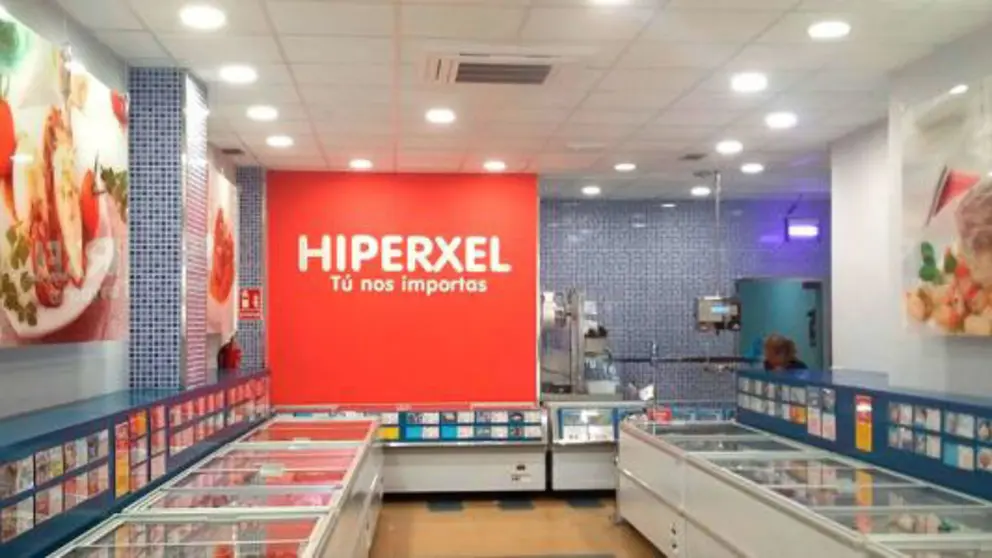Interior de un establecimiento Hiperxel.