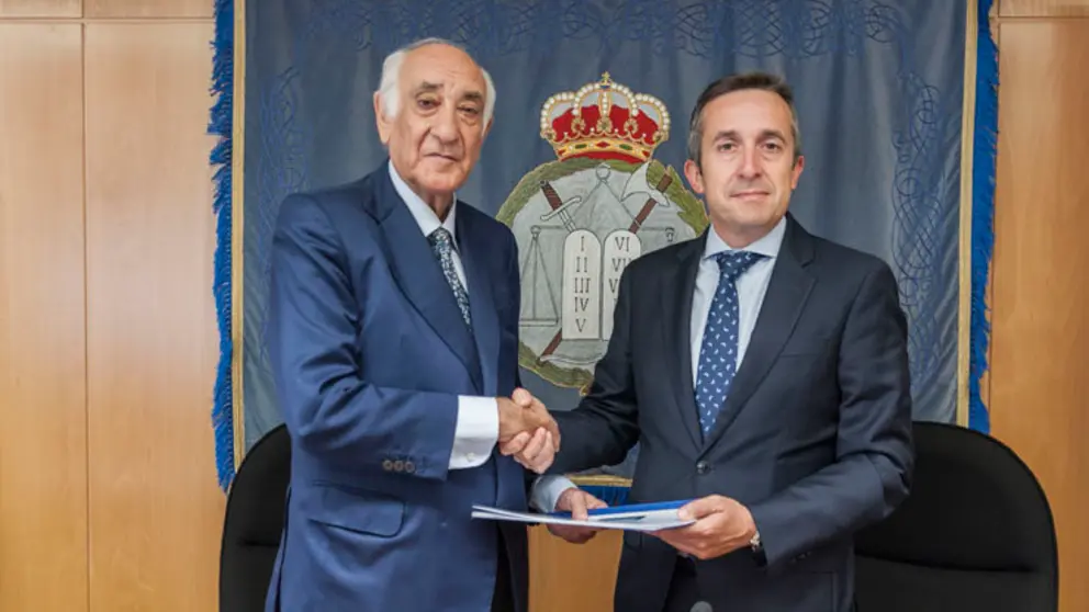 Antonio Cobi&aacute;n y Manuel Mor&aacute;n firmaron el convenio entre Fundaci&oacute;n Inade y Willis Towers Watson.
