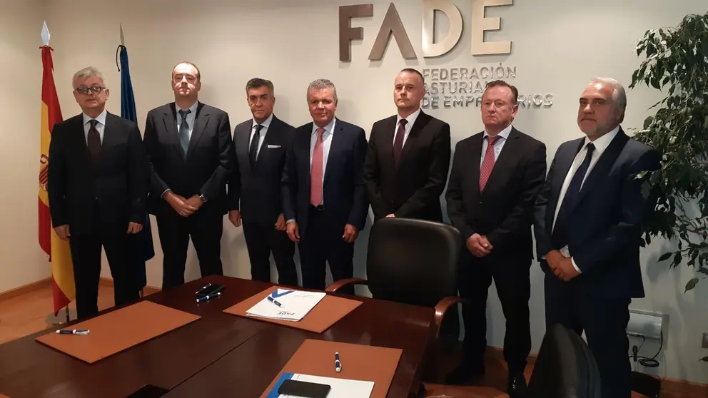 Representantes de las ocho organizaciones empresariales firmantes del acuerdo.