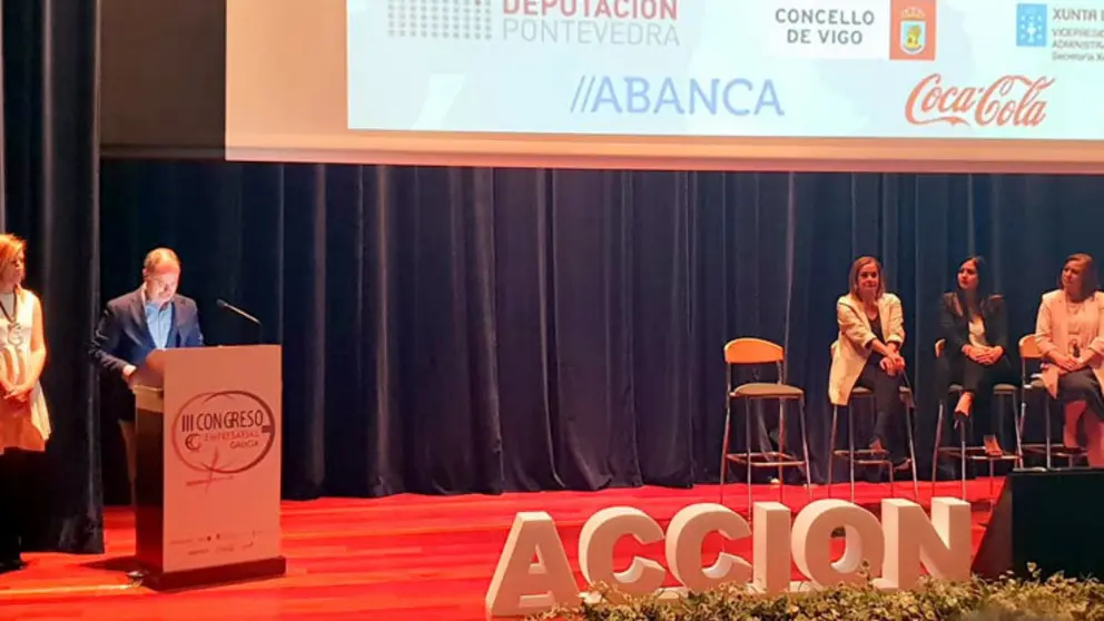 David Regades present&oacute; el indicador Ard&aacute;n sobre igualdad de g&eacute;nero en el III Congreso Empresarias Galicia.