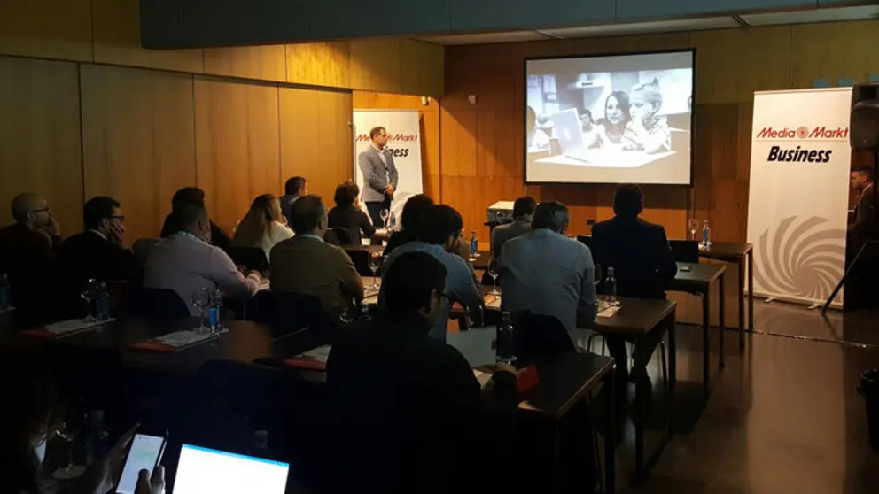 Encuentro sobre &ldquo;Digitalizaci&oacute;n, innovaci&oacute;n y tecnolog&iacute;a aplicadas al sector hotelero&rdquo; organizado por MediaMarkt en Santiago.