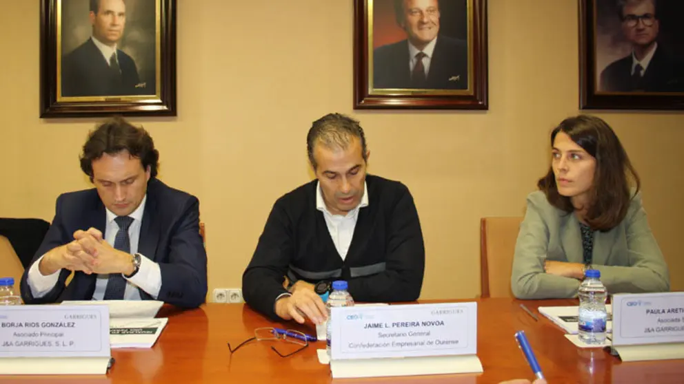 Borja R&iacute;os, Jaime Pereira y Paula Aretio, en la jornada celebrada en la sede de la CEO.