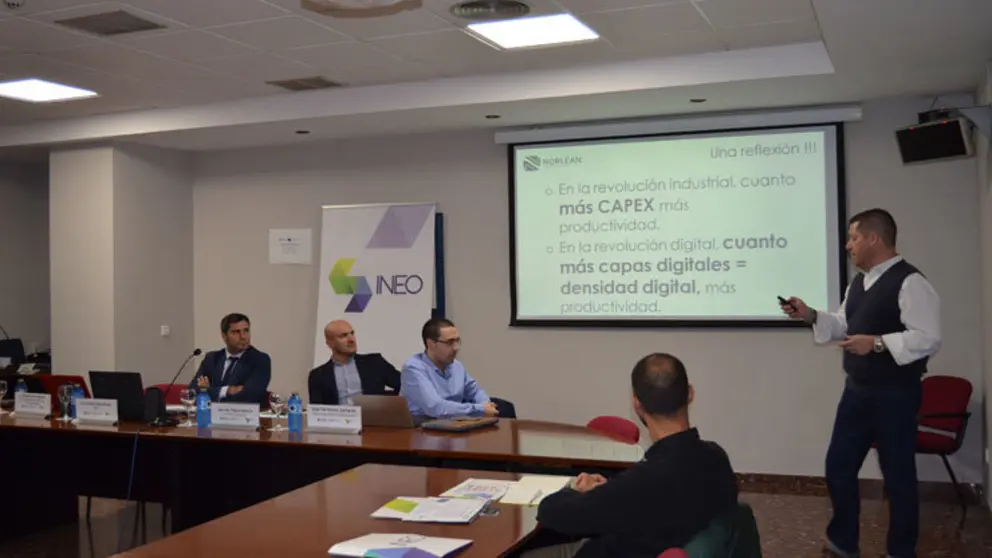 Asistentes al taller organizado por INEO con el apoyo de Igape en la sede de la CEP.