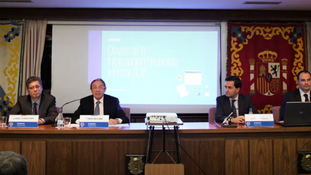 Ponentes en la jornada sobre novedades contables y fiscales en la C&aacute;mara de A Coru&ntilde;a.