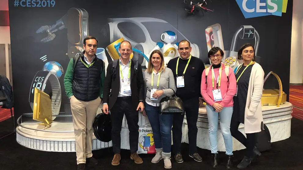 Representantes de las startups gallegas, junto al director del Igape (2&ordm; por la izquierda), en la feria CES, en Las Vegas.