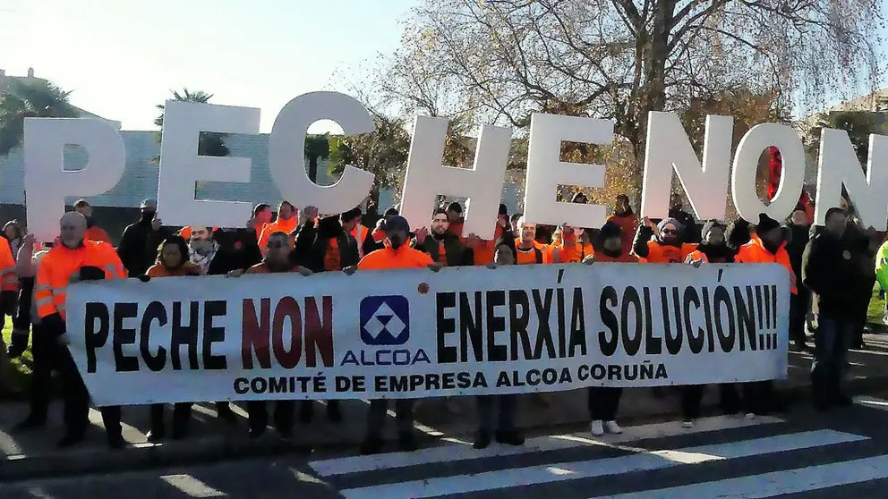 Protesta del personal de Alcoa en A Coru&ntilde;a./CIG.